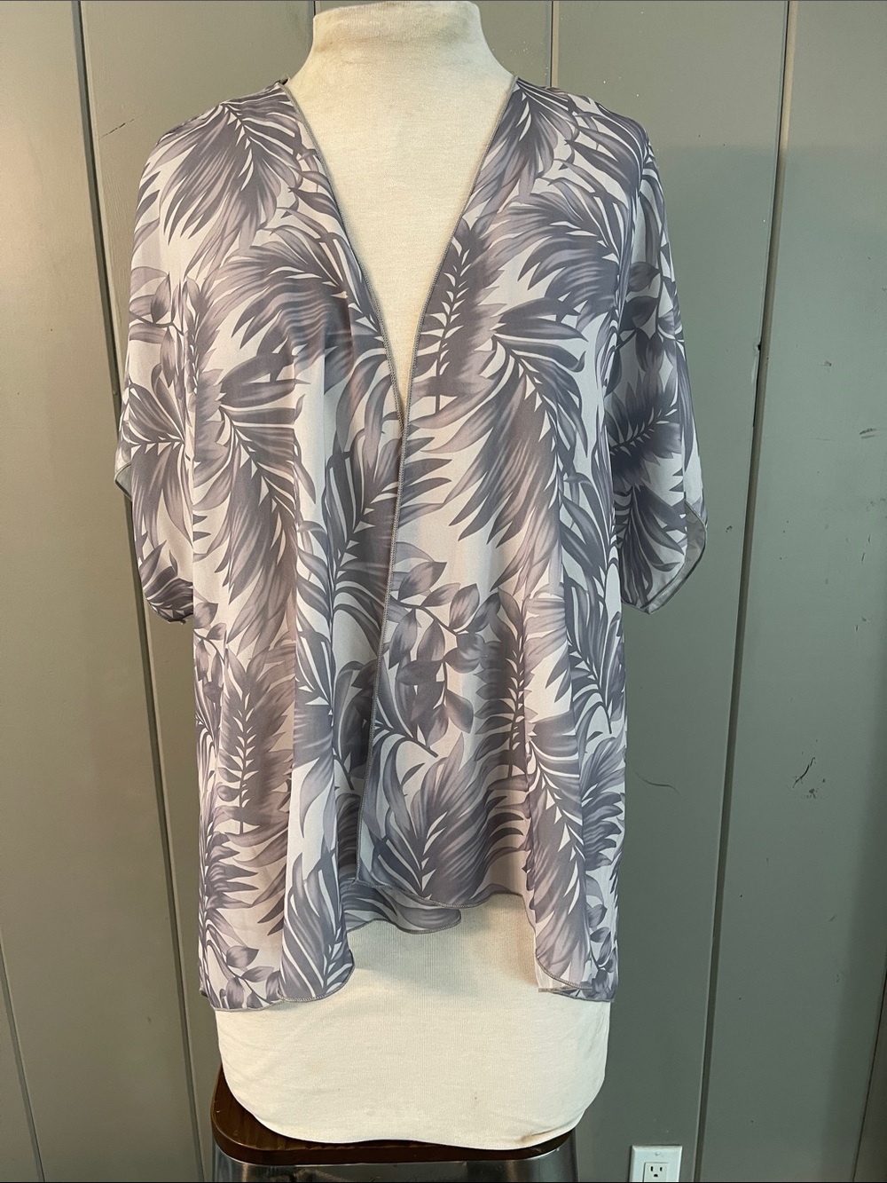 NWT Blue Jasmine Duster Jacket Cover Gray Floral Coastal Modern Boho Festival